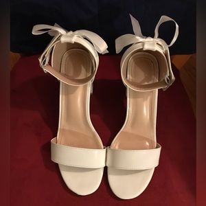🪩Shein white block healed sandals (38)